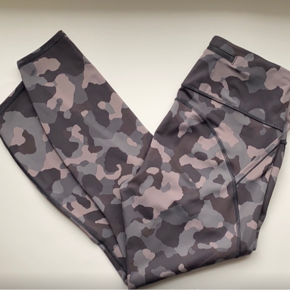 Lightning Camo 7/8 Tight in SuperSonic